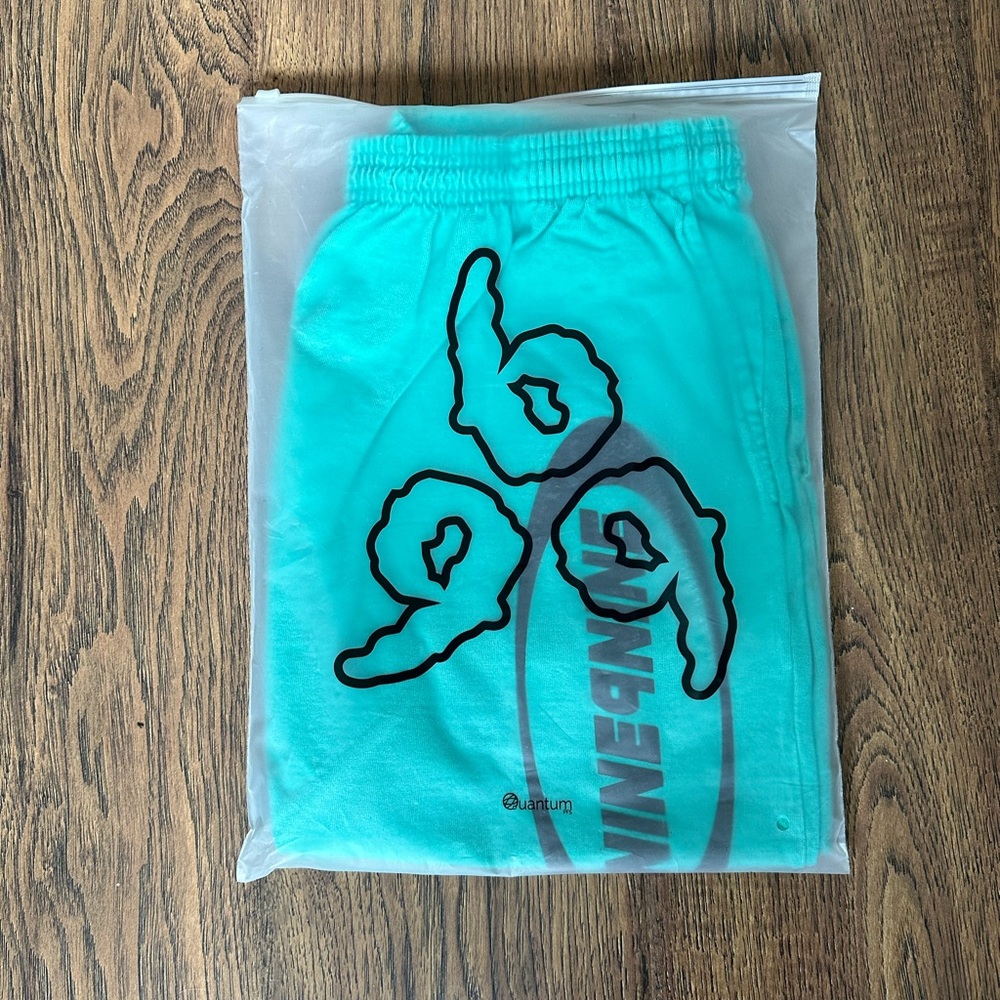 NWT 999 Club Green Shorts - XL